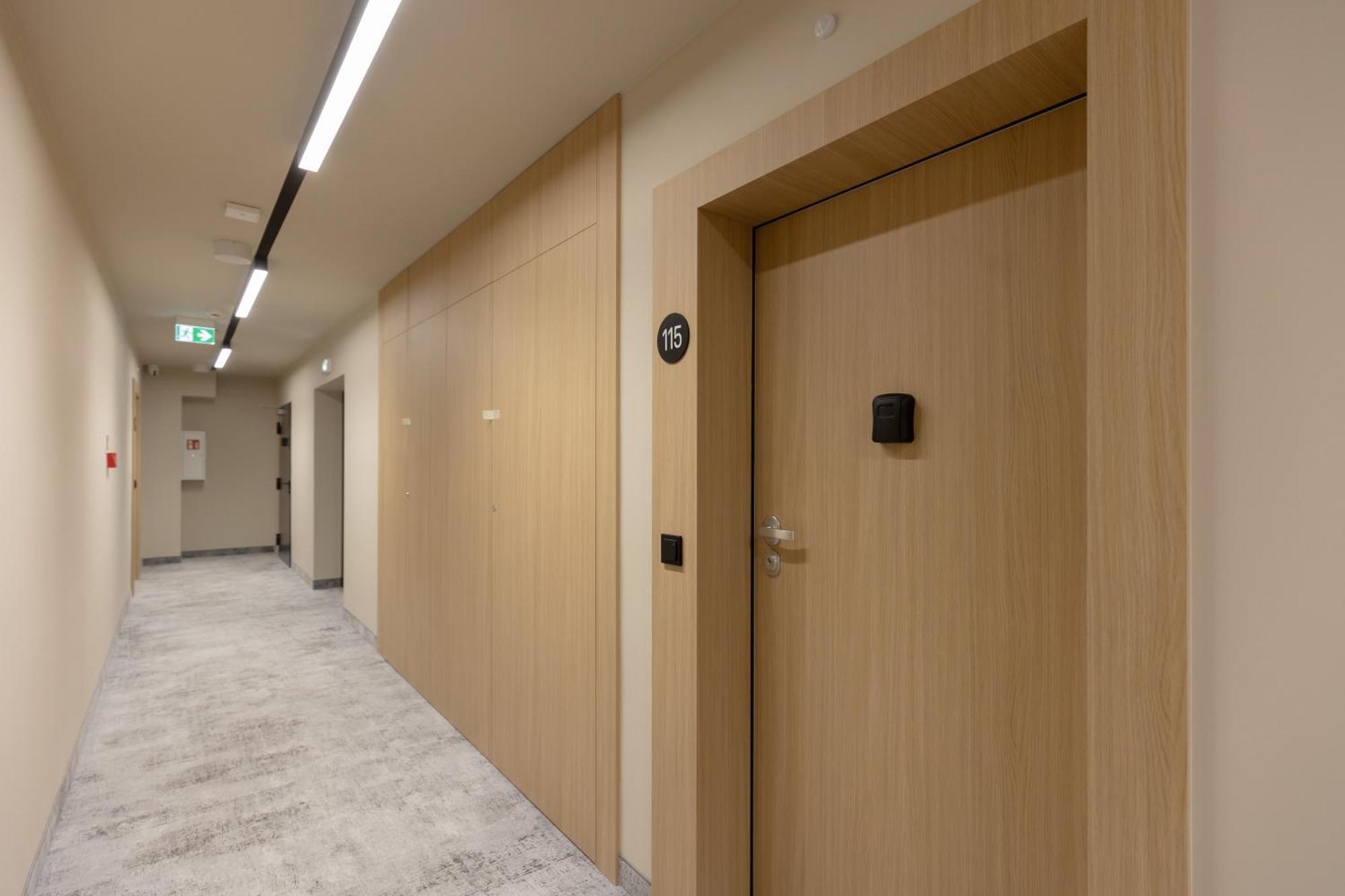 Aparthotel Mokotow Business Center By Noclegi Renters Warsaw Ngoại thất bức ảnh